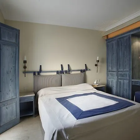 וילה Picture Renting This Luxury 30 פרוטאראס